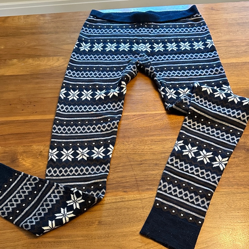 Romeo & Julirt Snowflake Patterned Knit Leggings - Navy, Grey, Brown and White.